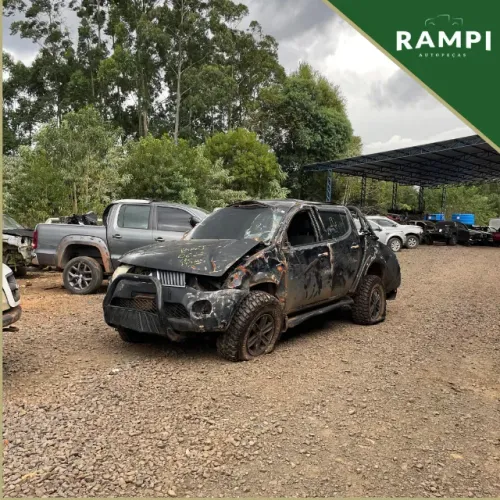 Sucata Mitsubishi L200 Triton 2008 3.2 165cv