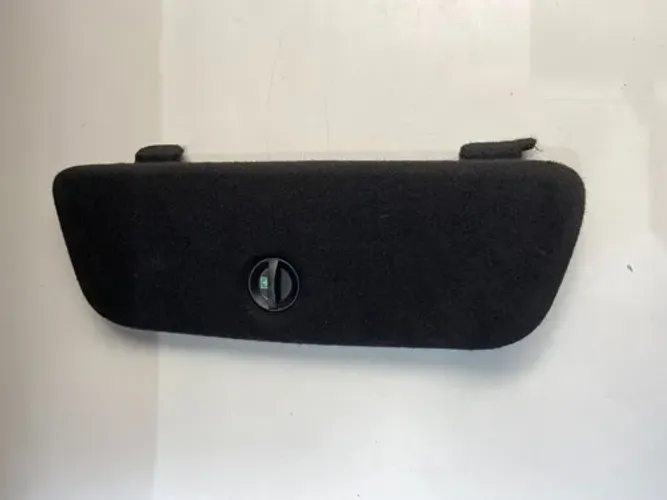 Tampa Lateral Porta Mala Mercedes A200 2014 Preto