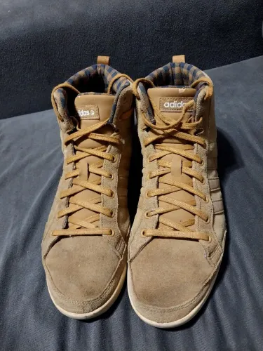 Tênis Adidas