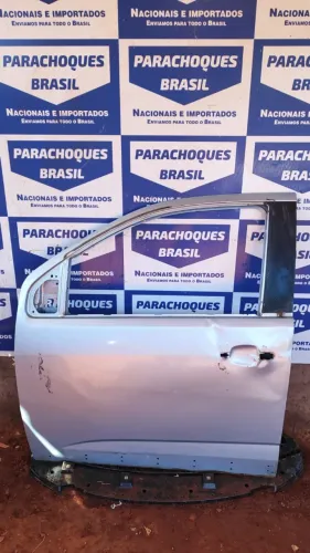 Porta dianteira S10 2021 - usado, preço bom