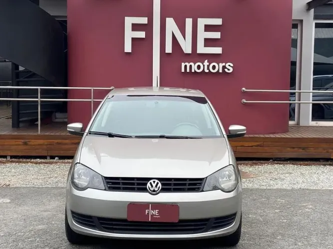 Volkswagen Polo Sedan 1.6 MI Total Flex 8V 4P 2014