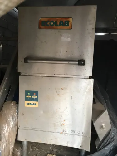 Lavadora Automática de Louças Ecolab NT 300 E