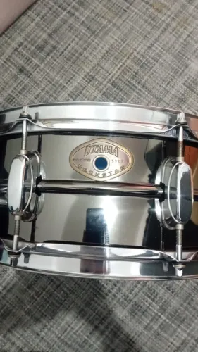 Caixa tama rockstar