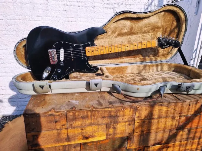 Guitarra Giannini Stratocaster Black