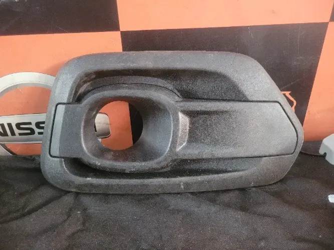 Moldura do Farol de Milha Esquerdo Renault Kwid 2021