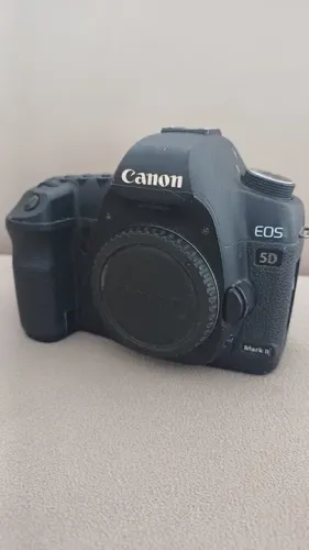 Câmera DSLR Canon 5D MK II