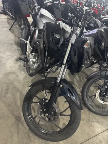 Fan 160 2025 preta venha conferir 