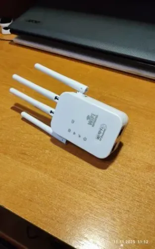 Repetidor Wi-Fi 2.4GHz 4 Antenas