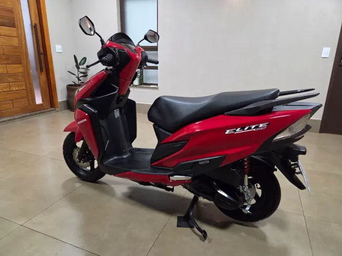 Moto elite impecável