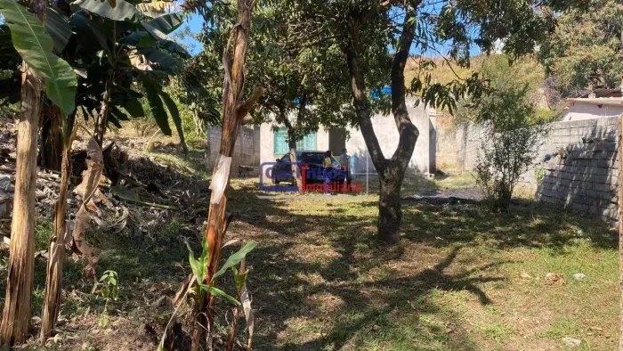 Chácara à venda - 2 quartos com ampla área de 990m²- São Joaquim de Bicas/MG