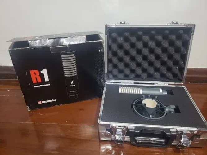microfone de fita Se Electronics