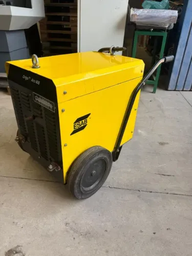 Máquina de solda ESAB Origo Arc 406 Usada