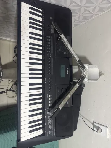Teclado yamaha e 463