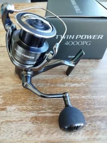 Vendo molinete Shimano Twin Power 4000 PG novo