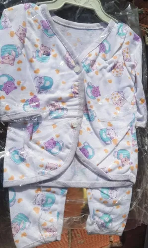 Conjuntos infantil novos para bebês RN.