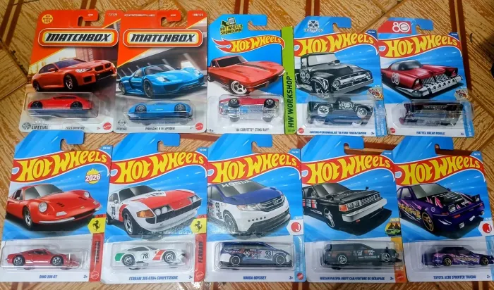 Hot Wheels e outros