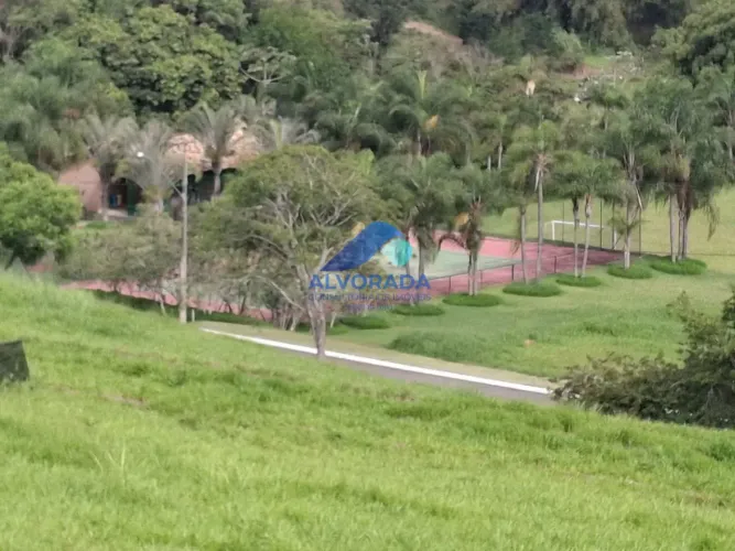Terreno á venda em Paraibuna