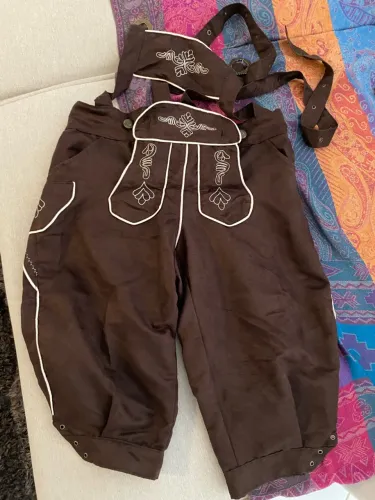 Bermuda traje alemão típico jardineira