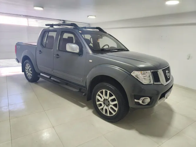 Nissan Frontier SL CD 4X4 2.5tb Diesel AUT 2014