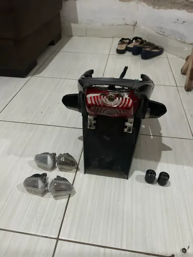 Fundo arrastado da pop110 original Honda + pezinho de guidão + 4 pisca cristal 