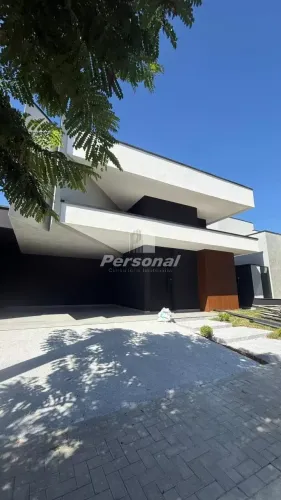 CASA COM 3 SUÍTES À VENDA - OUROVILLE - TAUBATÉ