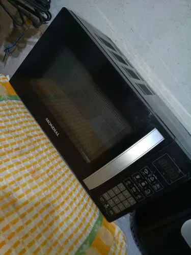 Vendo microondas semi novo
