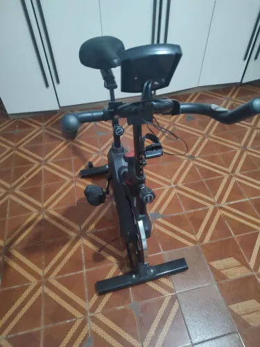 Bicicleta Ergométrica semi nova