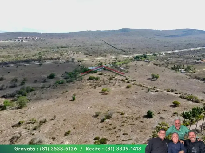 Fazenda 29,6 ha com casa de 6 suítes em Gravatá/PE