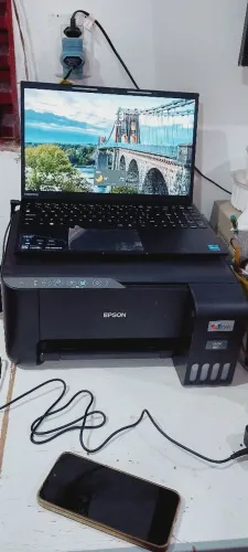 Vendo os dois por 3,000 tem seis meses que comprei está novo