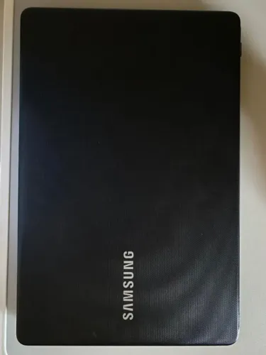 Notebook Samsung Essentials E34