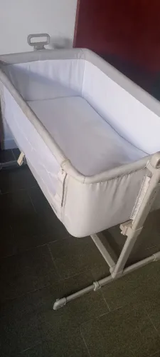 Vendo os dois berço e cadeirinha