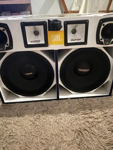 Vendo som automotivo marca JBL 