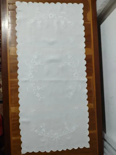 Caminho de mesa de linho