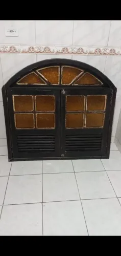 Janela de madeira ?