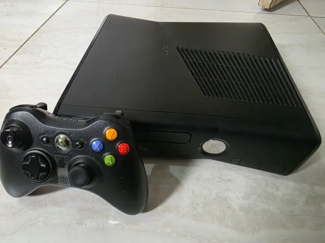 Xbox 360, 35 Jogos, HD 250GB