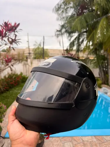 Capacete número 58 e 60 novo 