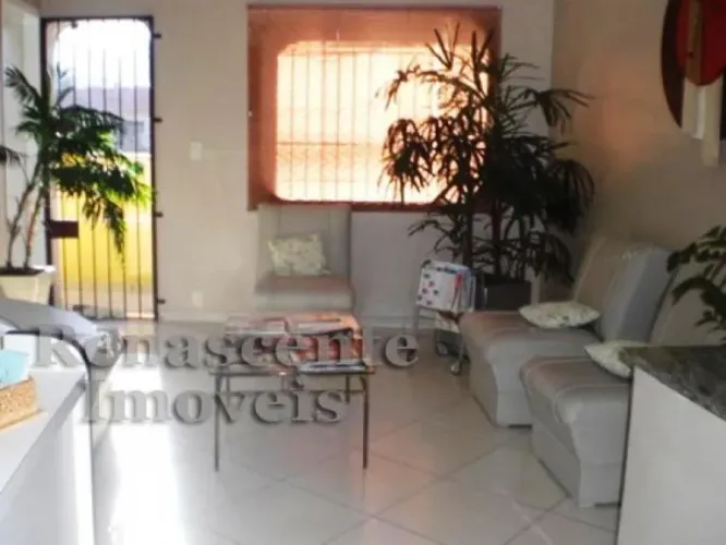SALA COMERCIAL EM PISO FRIO, COM BANHEIRO E RECEPÇÃO PARA AS TRES SALAS. NA SOBRE LOJA.com