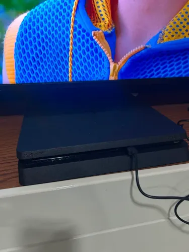 Vendo PS4 1Tb
