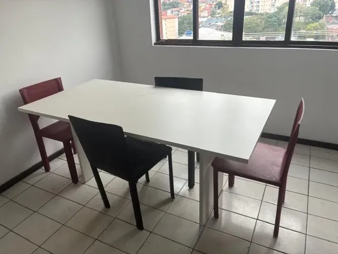 mesa tokskok com 4 cadeiras