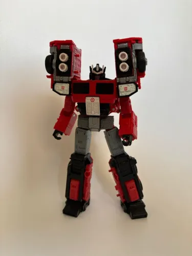 TRANSFORMERS GENERATIONS TARGET OPTIMUS PRIME