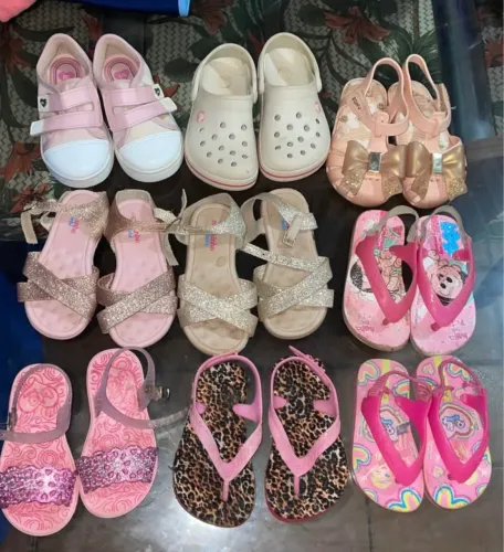 lote roupa e calçado infantil