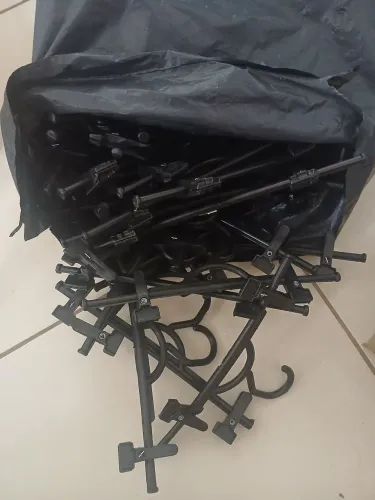 50 un cabides c/prendedor 