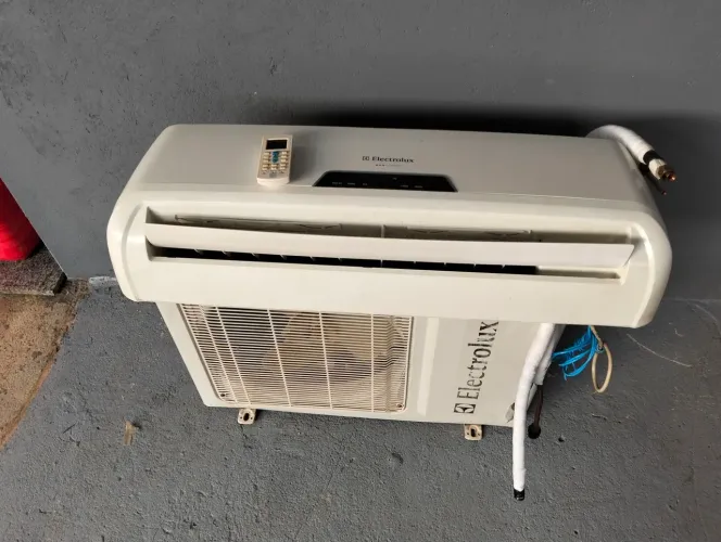 Central de ar Eletrolux 9 BTUs completa 