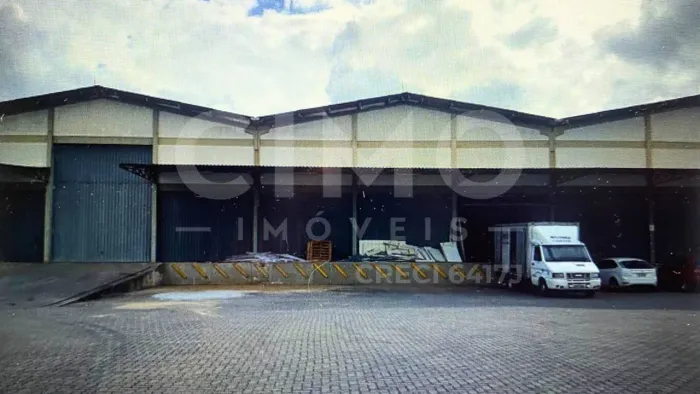 Galpão para Locação em Brusque bairro Bateas  1.200 m² l 6m pé direito