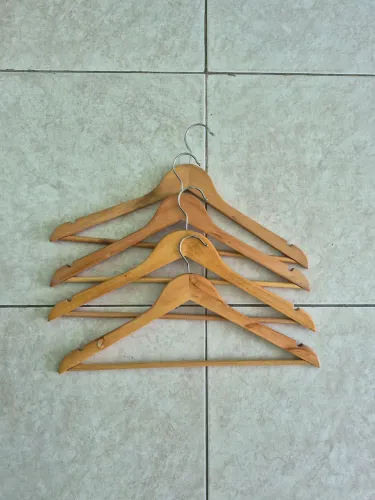 Kit de Cabides em Ótimo Estado