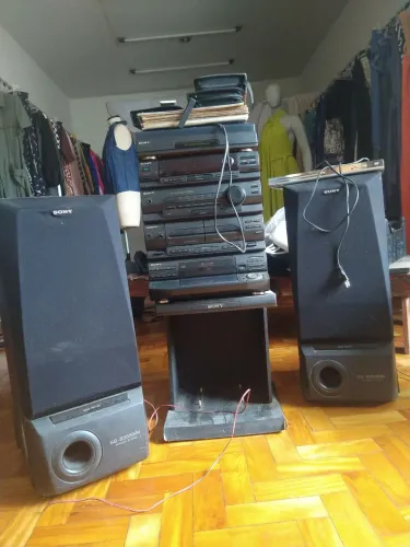 SOM SONY VINTAGE LBT-N355 ? COM TOCA-DISCOS E CAIXAS