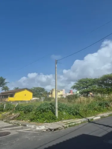 TERRENO DE ESQUINA A 80 METROS DA PRAIA