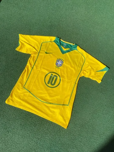 Camisa Brasil Retrô 2004- Ronaldinho 10