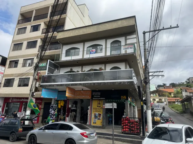 Aluga-se Andar Inteiro no Coração de Conselheiro Paulino - 242 m² para o seu Negócio