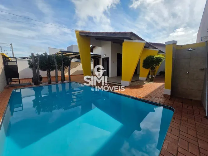 OPORTUNIDADE, CASA AMPLA 5 QUARTOS COM PISCINA NA 405 SUL!!